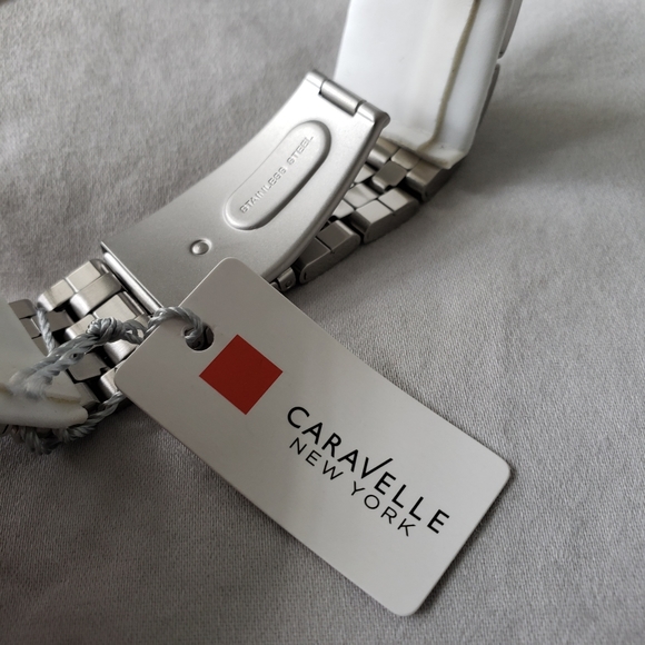 Carvelle New York His & Her Watches - Picture 5 of 7